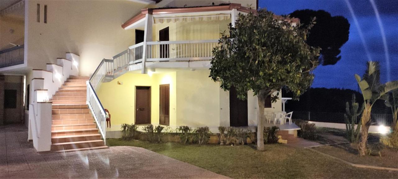 Appartamenti In Villa Polimnia 冯塔尼比安奇 外观 照片